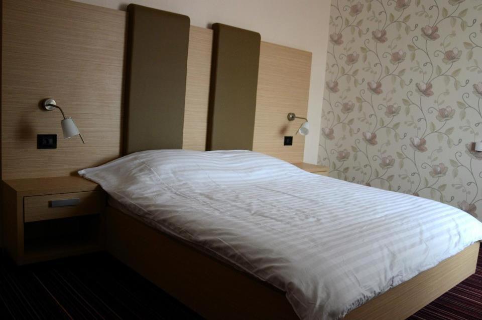 Zenti Plaza Hotel Drobeta Turnu Severin Exterior foto